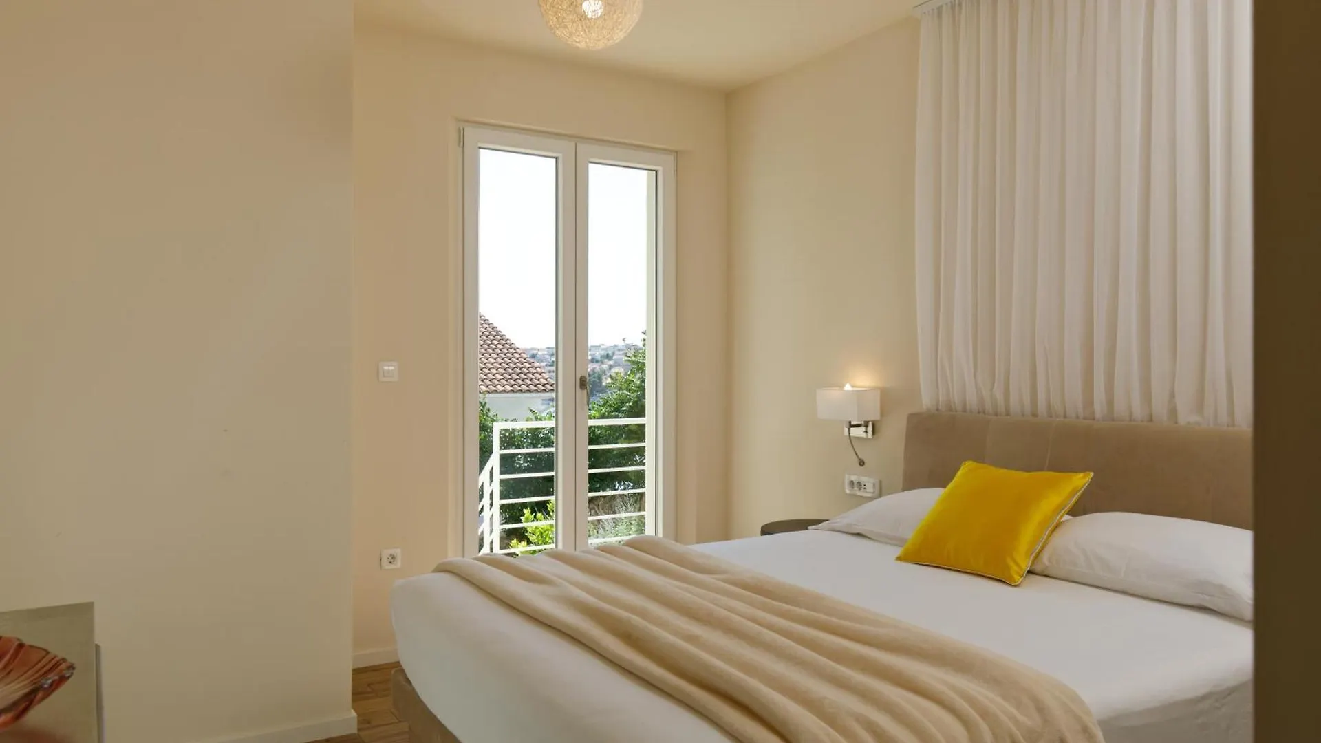 Villa Anadea With Hot Tub Overlooking Sea Trogir Croácia